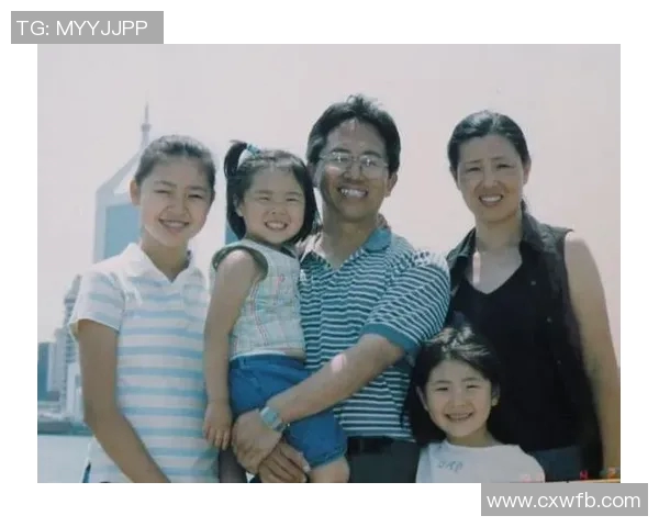 中国足球明星夫妇的爱情故事与职业生涯交织的精彩瞬间 中国足球明星夫妇的爱情故事与职业生涯交织的精彩瞬间