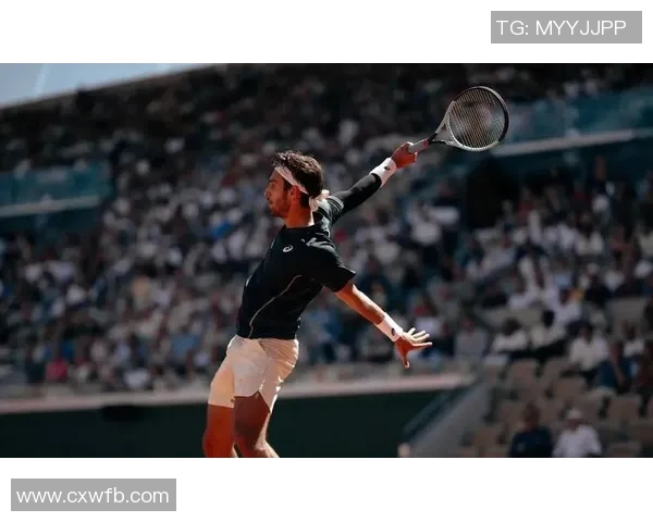 又帅又能打的足球明星们如何在场上场下赢得球迷的心 又帅又能打的足球明星们如何在场上场下赢得球迷的心